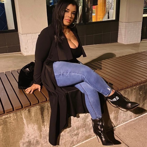 Meet your Posher, Syreena - Picture 2 of 4